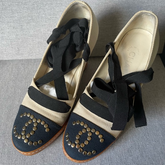 CHANEL Shoes - ❌SOLD❌Authentic Chanel Canvas Pumps 351/5